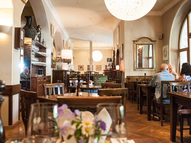 La Piazza — Restaurant